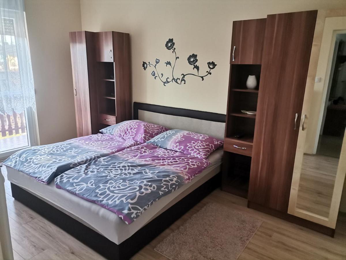 Lea Apartman Harkany Bagian luar foto